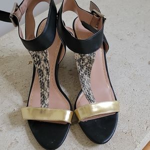Enzo Angiolini Platforms